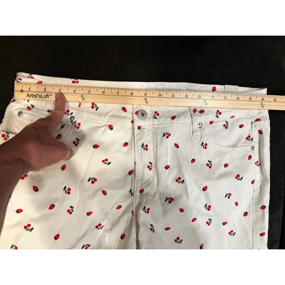 torrid White Cherry-Print Denim Shorts - Picture 11 of 13